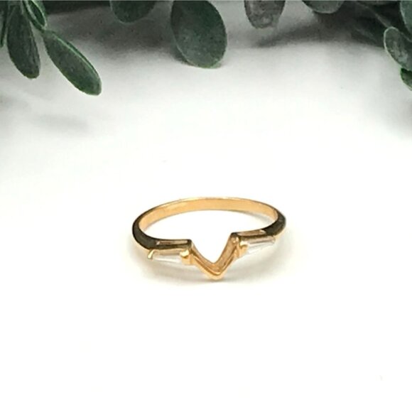 Vintage wrap style ring gold tone Chevron Ring - Picture 1 of 6